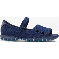 Sandały trekkingowe bonprix niebiesko-turkusowy. Niebieskie buty trekkingowe damskie bonprix, bez wzorów, sportowe, bez obcasa, bez zapięcia. Za 84,99 zł.