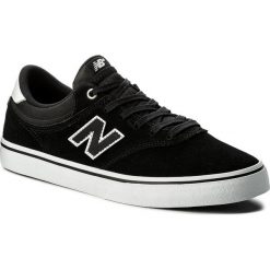 Tenisówki NEW BALANCE - NM255BWH Czarny. Czarne półbuty męskie New Balance, bez wzorów, z zamszu, sportowe, bez zapięcia. W wyprzedaży za 259,00 zł.