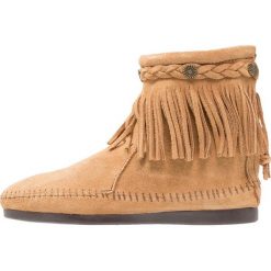 Botki damskie lity: Minnetonka Botki kowbojki i motocyklowe light brown