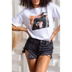 T-shirt BENISIMA WHITE. Białe t-shirty damskie IVET, bez wzorów, bez kołnierzyka. W wyprzedaży za 39,00 zł.