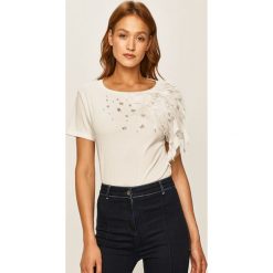 Patrizia Pepe - T-shirt. Białe bluzki damskie Patrizia Pepe, s, z aplikacjami, z bawełny, casualowe, z okrągłym kołnierzem, z krótkim rękawem. W wyprzedaży za 479,90 zł.