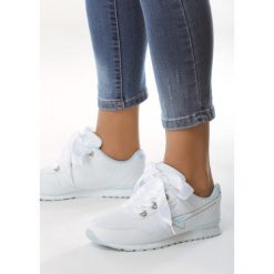 Biało-Miętowe Buty Sportowe Emphasis. Zielone buty sportowe damskie Born2be, bez wzorów, z satyny, sportowe. Za 69,99 zł.