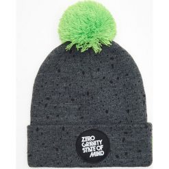 Czapka z pomponem - Szary. Szare czapki męskie marki Cropp. W wyprzedaży za 19,99 zł.