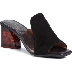 Klapki HISPANITAS - Praga-V0 YHV00198 Black. Czarne klapki damskie Hispanitas, bez wzorów, ze skóry, bez obcasa. W wyprzedaży za 319,00 zł.