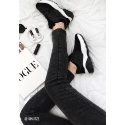 Czarne Sneakersy Moonchild. Czarne sneakersy damskie Renee, z nubiku. Za 89,99 zł.