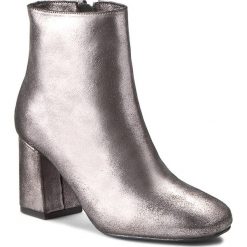 Botki BRONX - 33807-E BX 995 Rosegold 111. Szare botki damskie na obcasie marki Bronx, z materiału. W wyprzedaży za 249,00 zł.