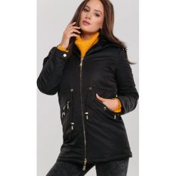 Czarna Kurtka Waitsburg. Czarne kurtki damskie Renee, na zimę, xl, bez wzorów, z kapturem. Za 299,99 zł.