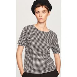 Pudełkowy t-shirt we wzory - Czarny. Czarne t-shirty damskie marki Reserved, l. Za 49,99 zł.