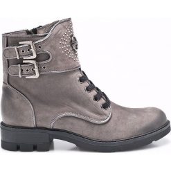 Carinii - Botki. Szare buty zimowe damskie marki Carinii, z materiału, na obcasie. W wyprzedaży za 199,90 zł.