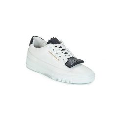 Buty John Galliano BASKET. Białe trampki męskie marki John Galliano, bez wzorów, bez zapięcia. Za 919,20 zł.