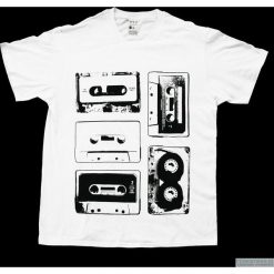 Koszulka T-5 KASET white. Białe bralety marki Pakamera, z nadrukiem, z bawełny, vintage. Za 77,00 zł.