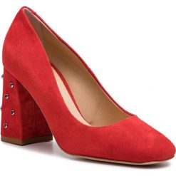 Półbuty SOLO FEMME - 50221-33-G13/000-04-00 Czerwony. Czerwone półbuty damskie Solo Femme, z aplikacjami, ze skóry, eleganckie, bez obcasa, na obcasie, bez zapięcia. W wyprzedaży za 239,00 zł.