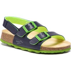 Sandały SUPERFIT - 4-00124-81 S Blau. Niebieskie sandały chłopięce Superfit, ze skóry ekologicznej, bez zapięcia. W wyprzedaży za 129,00 zł.