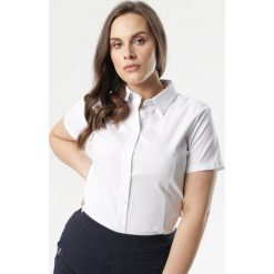 Biała Koszula Zhaniece. Białe bluzki damskie Born2be, xl, bez wzorów, eleganckie, z klasycznym kołnierzykiem, z krótkim rękawem. Za 69,99 zł.