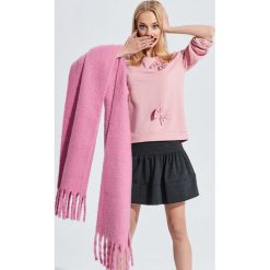 SZALIK DAMSKI. Różowe apaszki damskie marki Top Secret, na jesień. Za 29,99 zł.