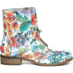 Botki - skóra naturalna - model 461 - kolor kwiatek. Botki damskie Zapato, ze skóry, bez obcasa, bez zapięcia. W wyprzedaży za 319,20 zł.