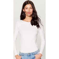 Koszulka basic - Biały. Białe t-shirty damskie Mohito, l. Za 29,99 zł.