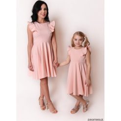 Sukienka Damska Mama i Córka LM45/2. Różowe sukienki damskie Pakamera, s, bez wzorów, z dzianiny, bez kołnierzyka, bez rękawów, midi, rozkloszowane. Za 109,00 zł.