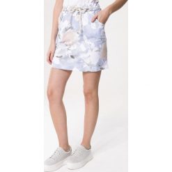 Jasnoniebieska Spódnica Instantaneously. Szare spódniczki damskie Born2be, xl, bez wzorów, mini. Za 39,99 zł.