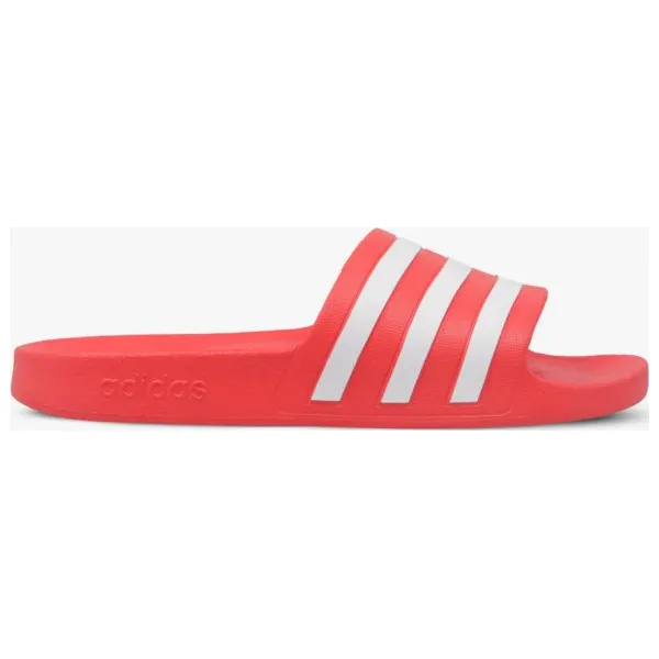 Adidas Adilette Aqua buty męskie, czerwony, rozmiar 42 2/3. Czerwone kapcie męskie Adidas, z materiału. W wyprzedaży za 67,99 zł.