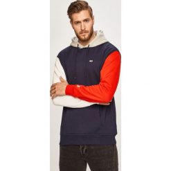 Tommy Jeans - Bluza. Niebieskie bluzy męskie xl, z elastanu, z kapturem. Za 429,90 zł.
