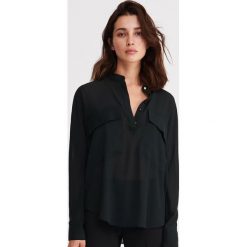 Bluzka z kieszeniami - Khaki. Brązowe bluzki damskie Reserved, bez wzorów, bez kołnierzyka, bez rękawów. W wyprzedaży za 59,99 zł.