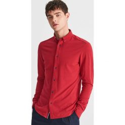 Koszula super slim fit - Czerwony. Czerwone koszule męskie marki Reserved, s, bez wzorów, bez kołnierzyka, bez rękawów. Za 79,99 zł.