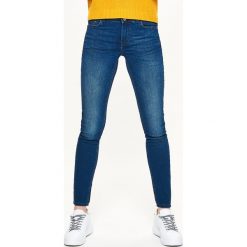 Jeansy PUSH UP - Niebieski. Niebieskie jeansy damskie Cropp. Za 79,99 zł.