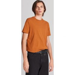 T-shirt z bawełny organicznej - Brązowy. Pomarańczowe t-shirty męskie Reserved, s, bez wzorów, z bawełny, bez kołnierzyka. Za 24,99 zł.
