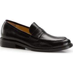 Buty męskie. Czarne mokasyny męskie Wittchen, ze skóry, eleganckie. W wyprzedaży za 219,90 zł.