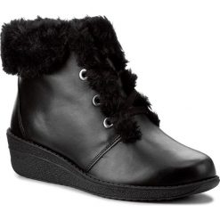 Botki CAPRICE - 9-26160-39 Black Nappa 022. Czarne botki damskie na obcasie marki Caprice, z materiału. W wyprzedaży za 239,00 zł.