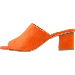 Klapki damskie: Brenda Zaro POLAR Klapki naranja fluo