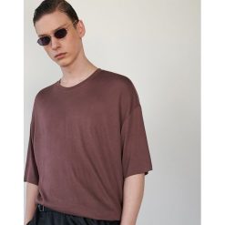 T-shirt ze strukturalnej dzianiny - Brązowy. Pomarańczowe t-shirty męskie Reserved, s, bez wzorów, z dzianiny, bez kołnierzyka. W wyprzedaży za 25,99 zł.