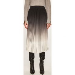 Marciano Guess - Spódnica. Spódniczki damskie MARCIANO GUESS, z aplikacjami, z poliesteru, midi, rozkloszowane. W wyprzedaży za 579,90 zł.