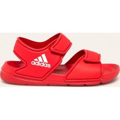 Adidas - Sandały dziecięce Altaswim. Czerwone sandały dziewczęce Adidas, z materiału, bez zapięcia. Za 119,90 zł.