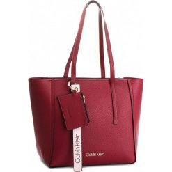Torebka CALVIN KLEIN - Ck Base Medium Shopper K60K604427 628. Czerwone shopper bag damskie Calvin Klein, ze skóry ekologicznej, na ramię. Za 649,00 zł.