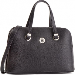 Torebka TOMMY HILFIGER - Th Core Med Satchel AW0AW06120 002. Czarne torebki klasyczne damskie TOMMY HILFIGER, bez wzorów, ze skóry ekologicznej, klasyczne, bez dodatków. W wyprzedaży za 349,00 zł.