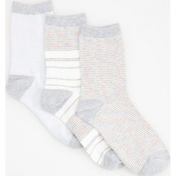 Kapcie damskie: 3 pack skarpet – Kremowy