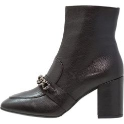 Botki damskie: Billi Bi 5571 Botki black/grafite