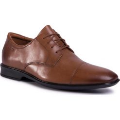 Półbuty CLARKS - Bensley Cap 261485267 Dark Tan Leather. Pomarańczowe buty wizytowe męskie Clarks, ze skóry ekologicznej, bez zapięcia. Za 369,00 zł.