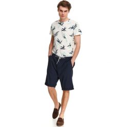 T-shirt we wzór. Białe t-shirty męskie Top Secret, na lato, xl, bez wzorów, z bawełny, z okrągłym kołnierzem, krótkie. Za 49,99 zł.
