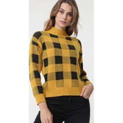 Żółty Golf Strathmore. Żółte swetry damskie Born2be, s, bez wzorów, prążkowane, z długim rękawem, długie, bez kaptura. Za 79,99 zł.