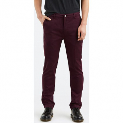 Spodnie chino "502®" - Regular fit - w kolorze czerwonym. Czerwone chinosy męskie Levi's®, w paski. W wyprzedaży za 173,95 zł.