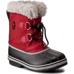Śniegowce SOREL - Childrens Yoot Pac Nylon NC1879 Rocket/Nocturnal 675. Czerwone śniegowce dziewczęce Sorel, bez zapięcia. W wyprzedaży za 229,00 zł.
