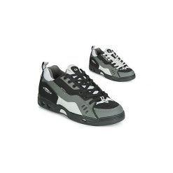 Buty Globe CT-IV CLASSIC. Czarne trampki męskie marki Globe, bez wzorów, bez zapięcia. Za 529,00 zł.
