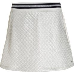 Armani Junior Spódnica mini bianco latte. Białe minispódniczki marki Armani Junior, z elastanu. W wyprzedaży za 367,20 zł.