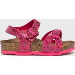 Birkenstock - Sandały dziecięce Rio. Różowe sandały dziewczęce Birkenstock, ze skóry, na klamry. W wyprzedaży za 169,90 zł.