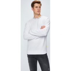 Review - Bluza. Białe bluzy męskie marki Review, s, z bawełny, bez kaptura. W wyprzedaży za 89,90 zł.