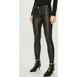 Answear - Jeansy. Czarne jeansy damskie ANSWEAR, z bawełny. Za 119,90 zł.