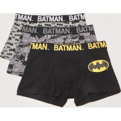 3 pack bokserek Batman - Wielobarwn. Czarne bokserki męskie House, z motywem z bajki. Za 59,99 zł.